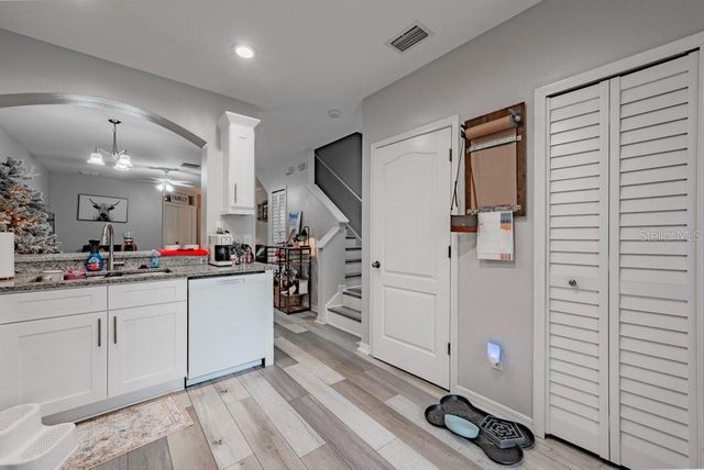 15856 FISHHAWK VIEW DRIVE, Lithia, FL 33547