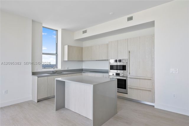 4010 S S Ocean Dr T4301-PENTHOUSE, Hollywood, FL 33019