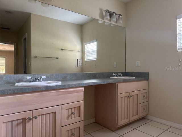 815 W PLYMOUTH STREET, Tampa, FL 33603