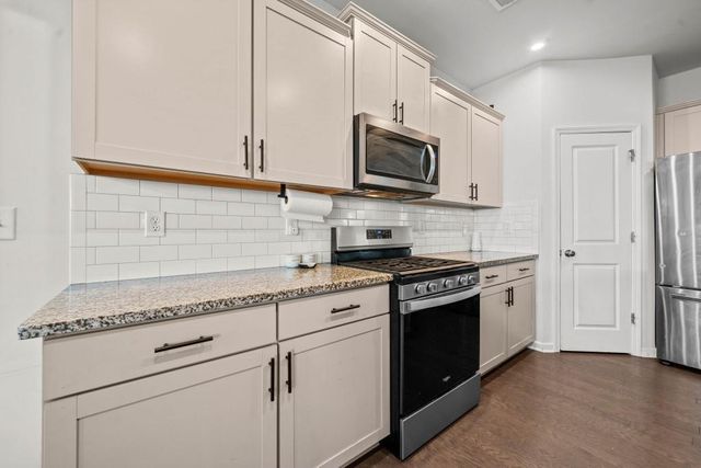 828 Royal Red Court, Mcdonough, GA 30253