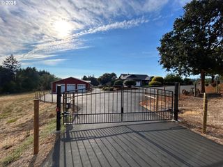 10905 Ne RENNE Rd, Newberg, OR 97132