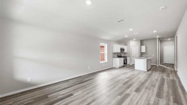 5548 ROLLINS Drive, Denton, TX 76249