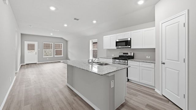 5548 ROLLINS Drive, Denton, TX 76249