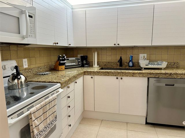 6449 Bay Club Drive 3, Fort Lauderdale, FL 33308