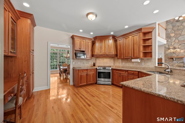 385 Second Hill Falls Lane, Bridgewater, CT 06752