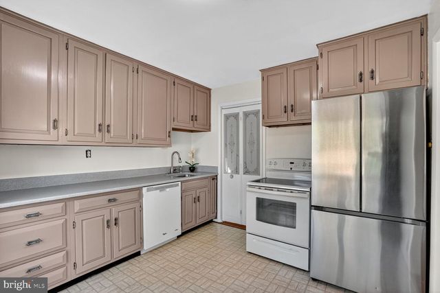 6120 SQUIRE LN, Alexandria, VA 22310