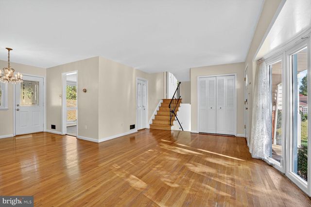 6120 SQUIRE LN, Alexandria, VA 22310