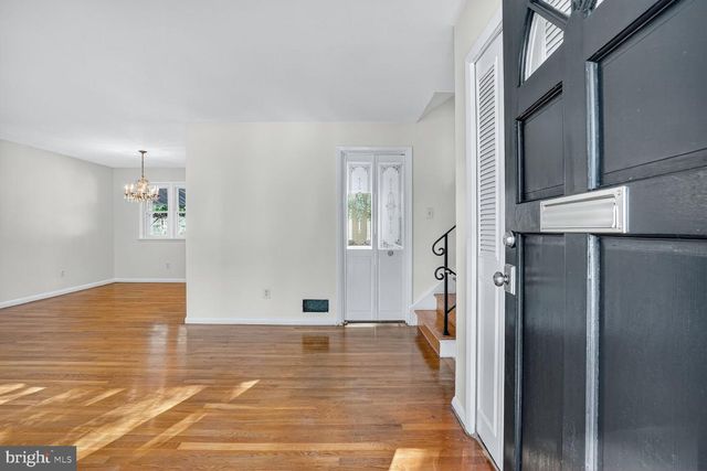 6120 SQUIRE LN, Alexandria, VA 22310