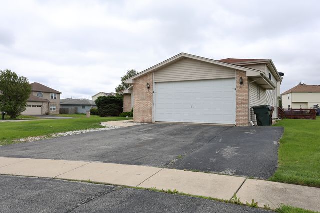 5011 FAIROAKS Court, Country Club Hills, IL 60478