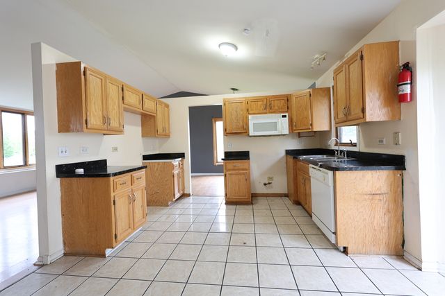 5011 FAIROAKS Court, Country Club Hills, IL 60478
