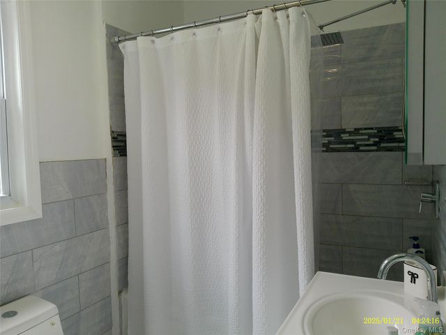 12128 194th Street, Springfield Gardens, NY 11413