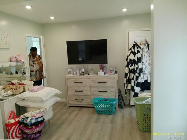 12128 194th Street, Springfield Gardens, NY 11413