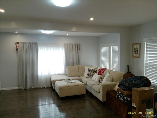 12128 194th Street, Springfield Gardens, NY 11413