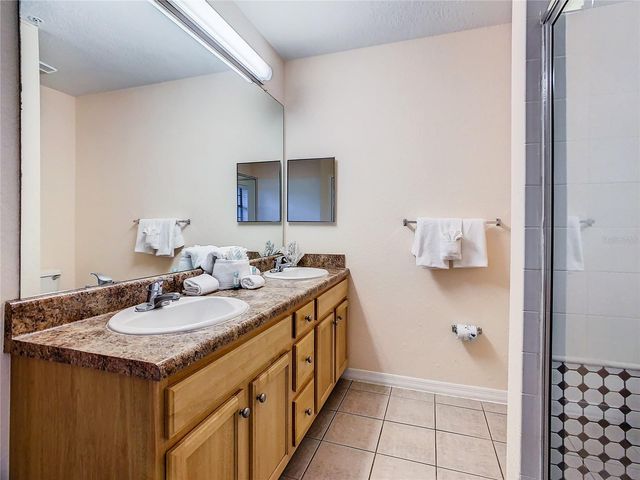 3050 PIRATES RETREAT COURT 207, Kissimmee, FL 34747