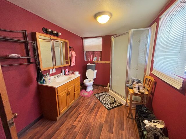 617 N ELECTRA STREET, Electra, TX 76360