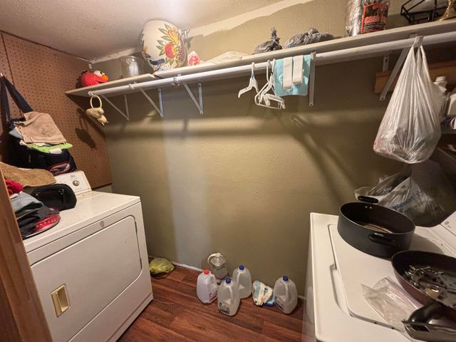 617 N ELECTRA STREET, Electra, TX 76360