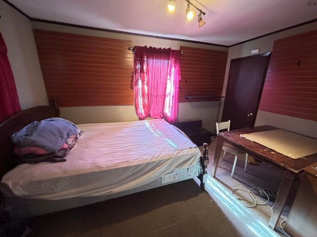 617 N ELECTRA STREET, Electra, TX 76360