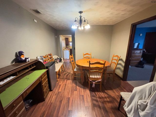 617 N ELECTRA STREET, Electra, TX 76360