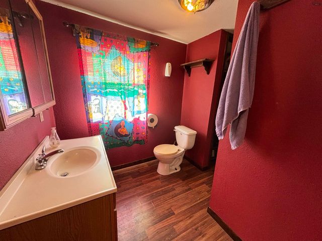 617 N ELECTRA STREET, Electra, TX 76360