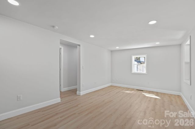 40 & 48 Sunnyside Road, Waynesville, NC 28786