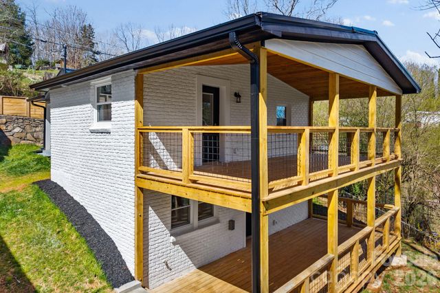 40 & 48 Sunnyside Road, Waynesville, NC 28786