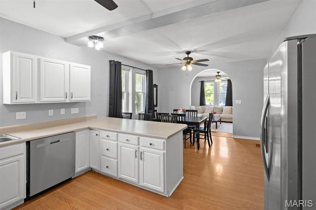 920 S 5th Street, Belleville, IL 62220