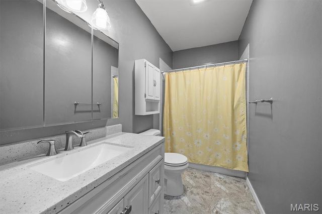 920 S 5th Street, Belleville, IL 62220