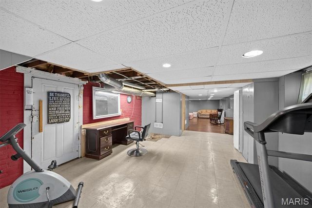 920 S 5th Street, Belleville, IL 62220