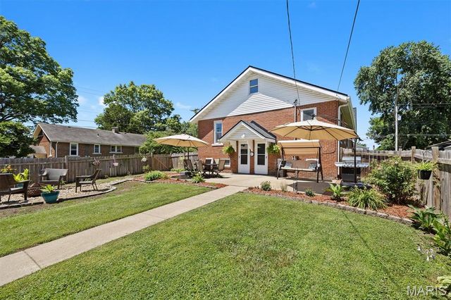 920 S 5th Street, Belleville, IL 62220