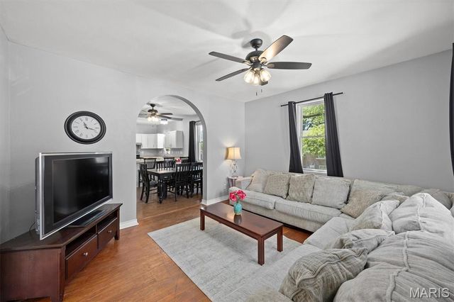 920 S 5th Street, Belleville, IL 62220