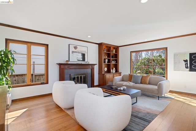 101 Windsor Ave., Kensington, CA 94708