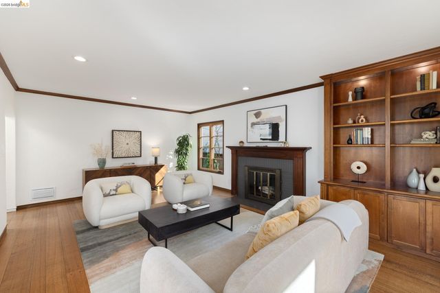 101 Windsor Ave., Kensington, CA 94708