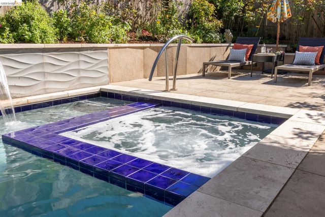 101 Windsor Ave., Kensington, CA 94708