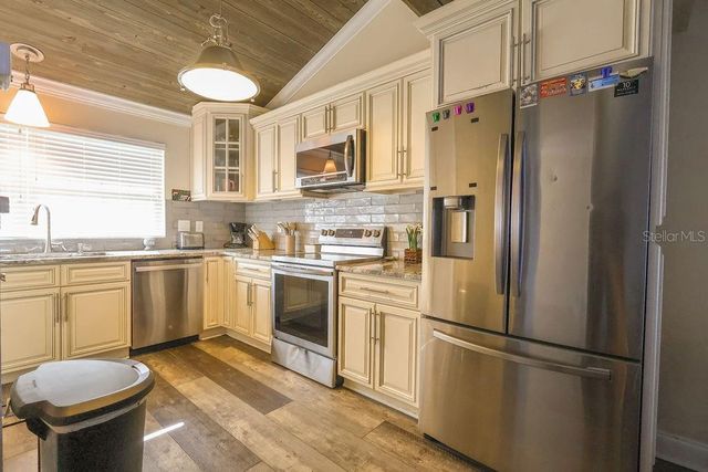 11001 SE SUNSET HARBOR ROAD B10, Summerfield, FL 34491