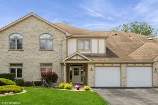 6433 Pine Cone Drive 1, Tinley Park, IL 60477