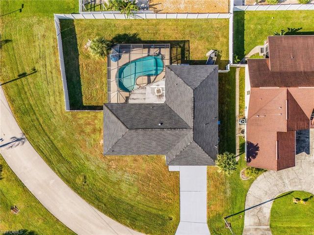 3855 SE 7th PL, Cape Coral, FL 33904