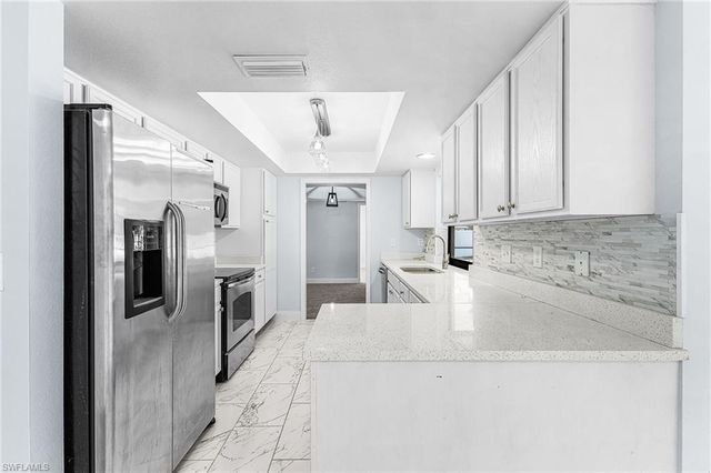 3855 SE 7th PL, Cape Coral, FL 33904