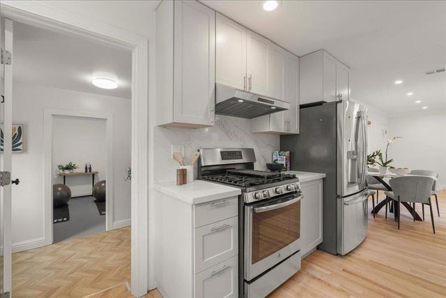 1704 Virginia Avenue, Redwood City, CA 94061