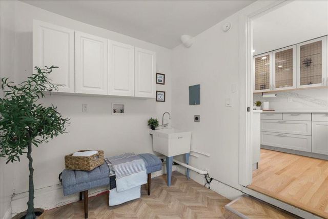 1704 Virginia Avenue, Redwood City, CA 94061