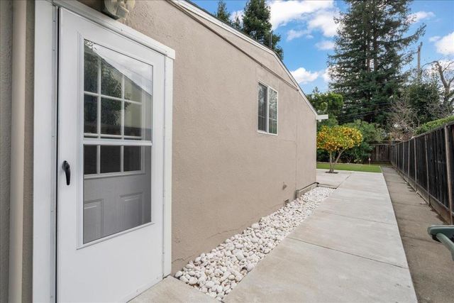 1704 Virginia Avenue, Redwood City, CA 94061