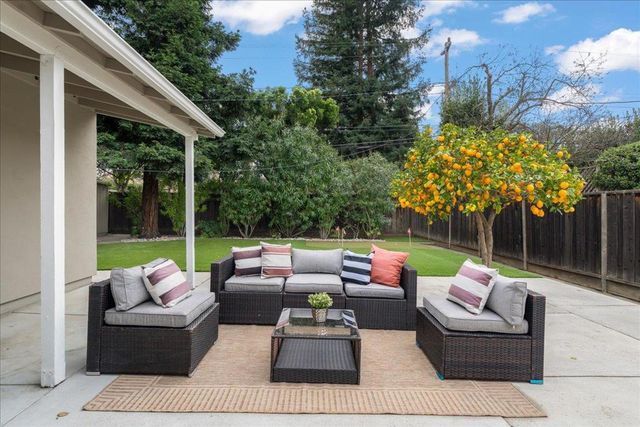 1704 Virginia Avenue, Redwood City, CA 94061