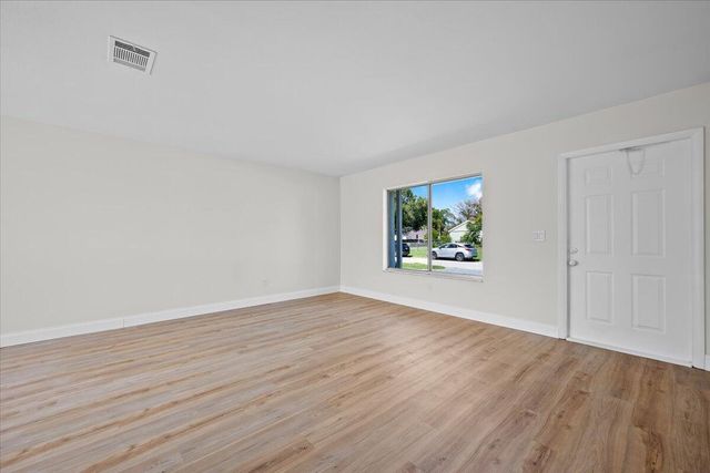 3132 SW Watson Court, Port St. Lucie, FL 34953