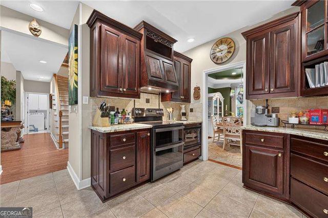 6685 Waterbury Way, Cumming, GA 30040