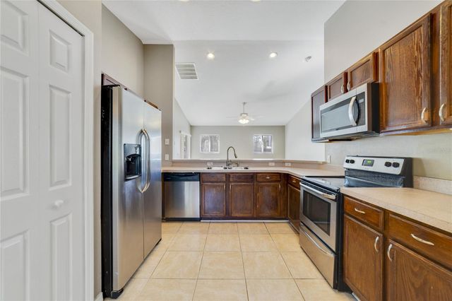 226 PARADISE WOODS COURT, Davenport, FL 33896