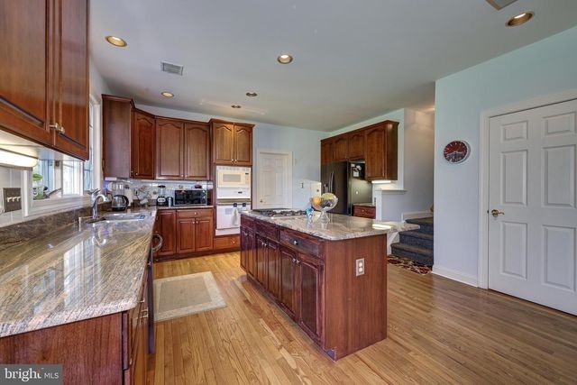 606 MCELWEE RD, Moorestown, NJ 08057