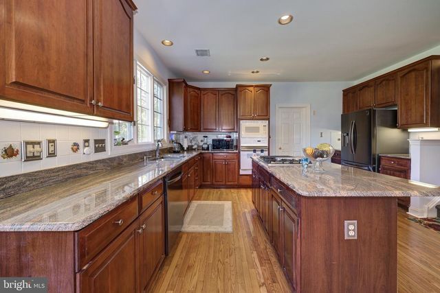 606 MCELWEE RD, Moorestown, NJ 08057