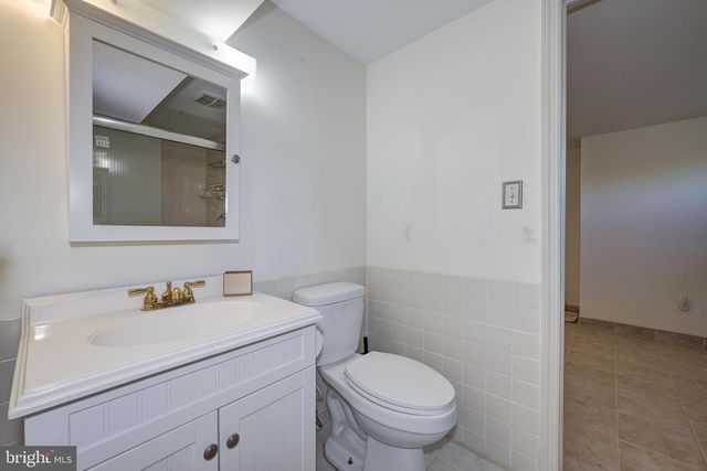 606 MCELWEE RD, Moorestown, NJ 08057