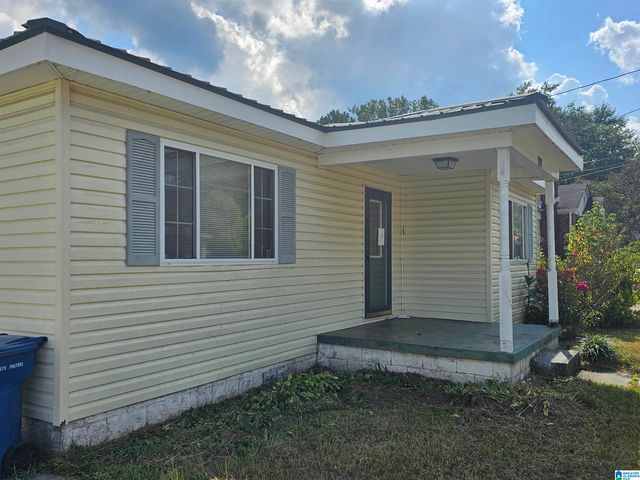 124 E CREST ROAD, Hueytown, AL 35023