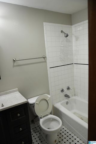 124 E CREST ROAD, Hueytown, AL 35023