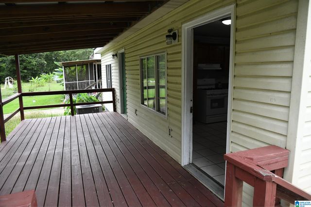 124 E CREST ROAD, Hueytown, AL 35023